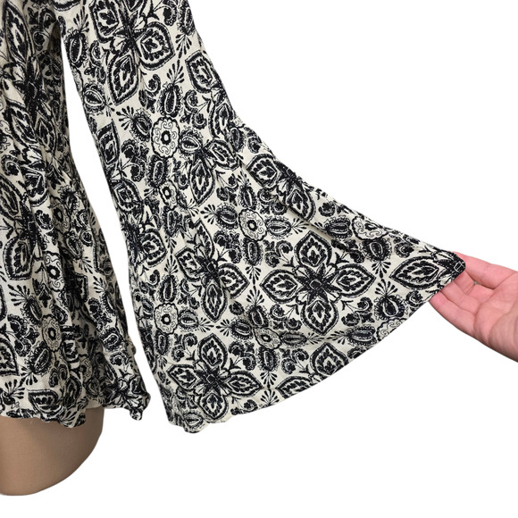 Eri + Ali Blouse Womens Medium Floral‎ Print Bell Sleeve Boho Top Rayon - Picture 9 of 11
